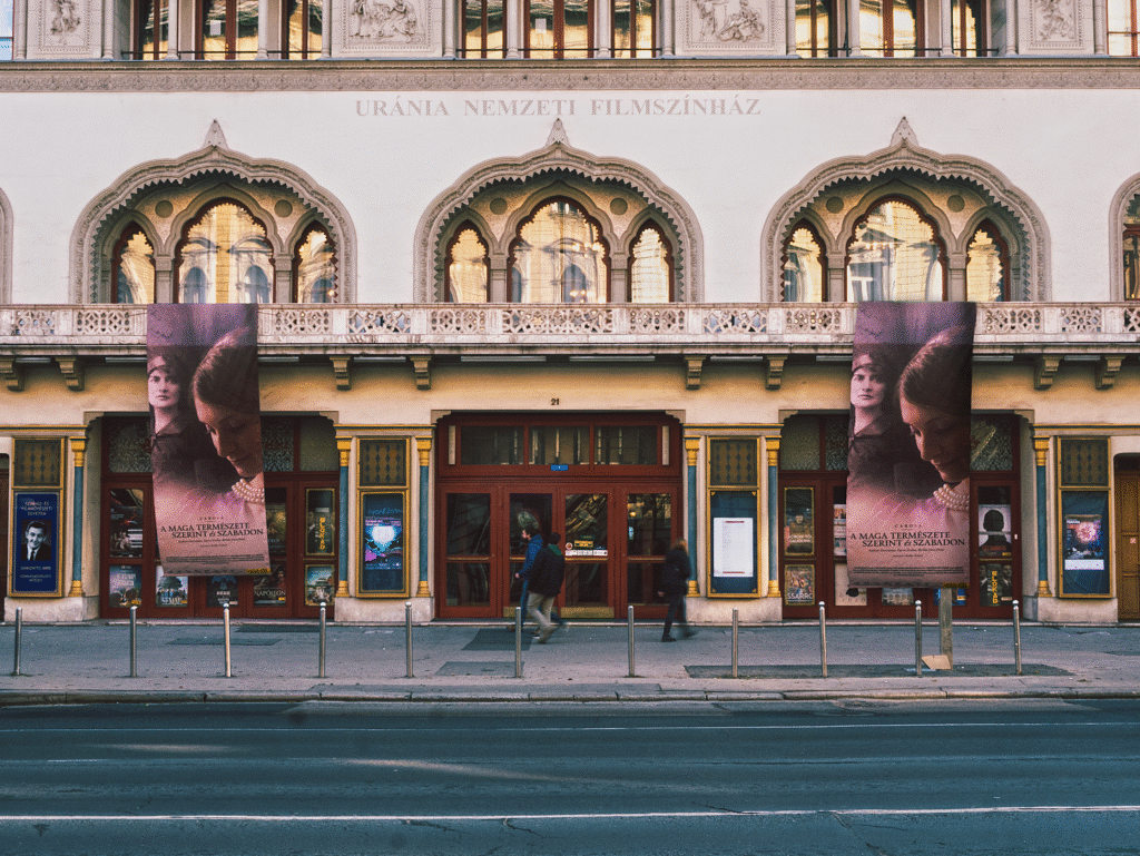 Uránia mozi Carola dokumentumfilm plakát