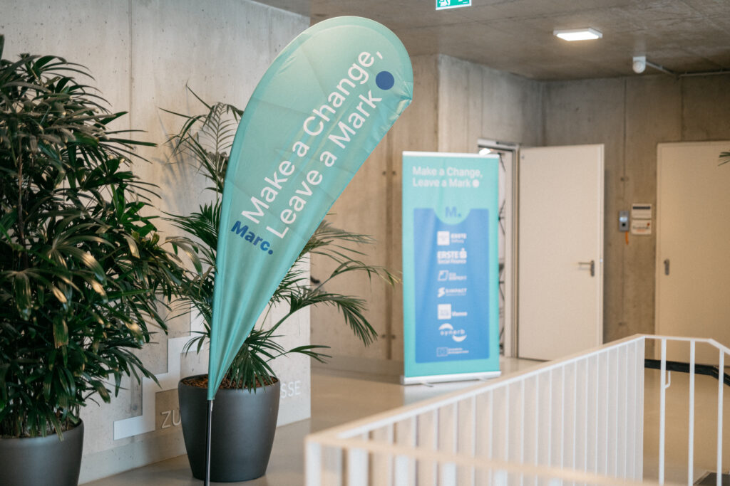 Beach flag arculettal